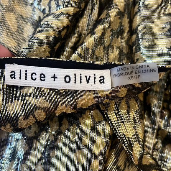 ALICE + OLIVIA Elliot Silk Gold Metallic Animal Print Ruffle Button Down Blouse - Picture 10 of 14
